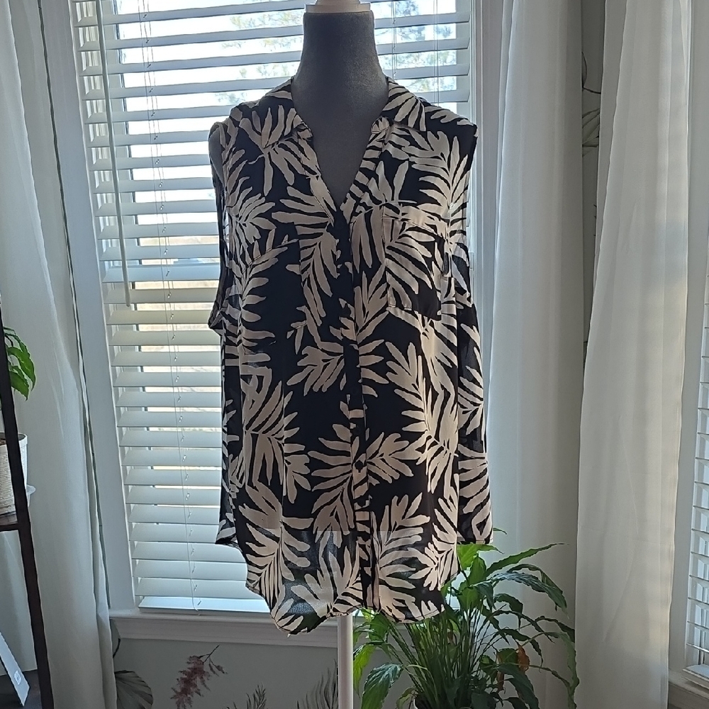Torrid Black and Cream Leaf Print Blouse
